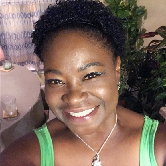 Meet your Posher, Althea - Picture 3 of 15